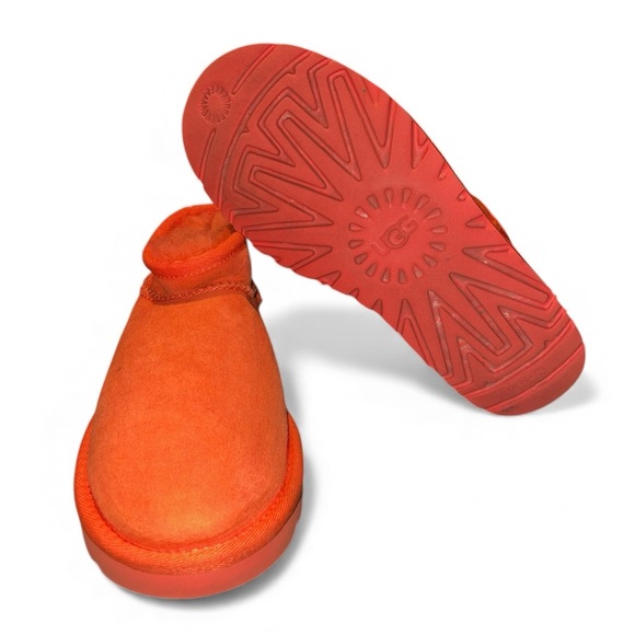 UGG CLASSIC ULTRA MINI - Picture 4 of 4